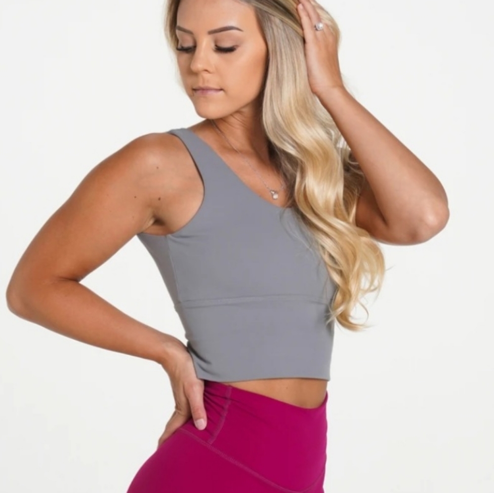 NVGTN Grey Essence top
